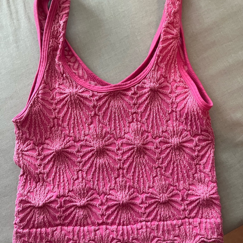 Tilly’s stretch tank